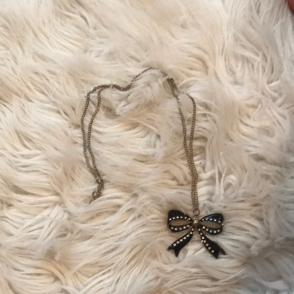 🎉BOGO long bow necklace - Picture 2 of 2